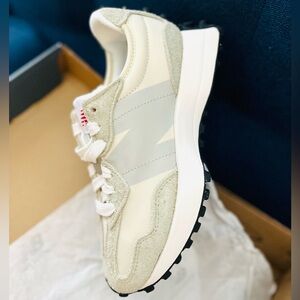 New Balance 327 Casual Women's Sneakers Shoes Olive Pale Neutral size 6.5